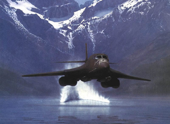 ▲ 괌 앤더슨 기지에 배치된 B-1B Lancer 폭격기. 냉전 시절 초음속 초저공으로 소련 방공망을 뚫을 수 있는 핵폭격기로 만들어졌다.ⓒ