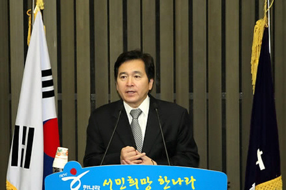 ▲ 심재철 한나라당 정책위의장이 템플스테이 예산 누락과 관련해 불교계에 공식 사과를 전달했다. ⓒ 연합뉴스