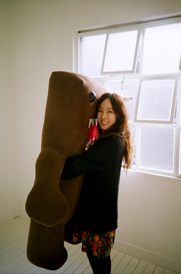 ▲ 신세대 아이콘으로 떠오른 요조가 지난 1일부터 KBS 2FM '요조의 히든 트랙'으로 청취자의 귀를 사로잡고 있다.  ⓒ파스텔 뮤직 제공