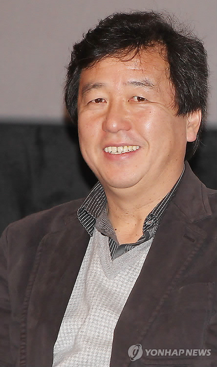 ▲ 10일 오후 왕십리 CGV에서 열린 영화 '글러브' 언론시사회에서 강우석 감독이 간담회를 갖고 있다.