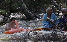 ▲ 섹스 인형의 도움으로 목숨을 구한 호주의 두 청소년.ⓒNBC 캡처