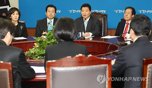 ▲ 한나라당 안상수 대표가 20일 오전 서울 영등포구 여의도동 한나라당 당사에서 열린 최고위원회의에서 모두발언을 하고 있다. ⓒ 연합뉴스