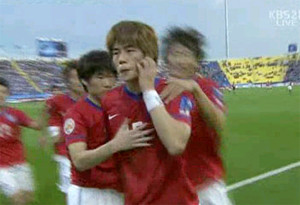 ▲ 기성용의 원숭이 세리모니.ⓒKBS 화면