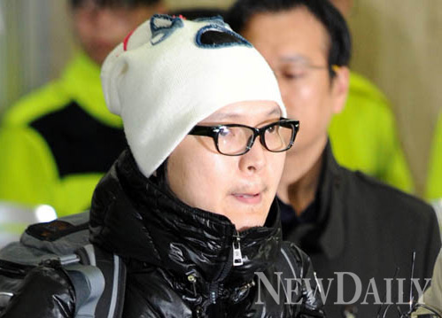 ▲ 해외원정도박 혐의로 경찰 조사를 받고 있는 신정환.  ⓒ 박지현 기자