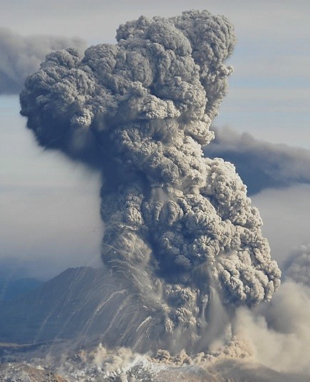 ▲ 일본 규슈 남쪽에 위치한 신모에다케 화산에서 갑작스러운 분화가 일어났다. ⓒ 연합뉴스