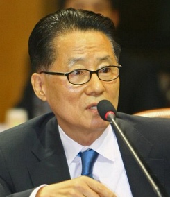 ▲ 박지원 민주당 원내대표가 7일 먼저 영수회담을 한 뒤에 등원결정을 하겠다는 뜻을 피력했다. ⓒ 연합뉴스