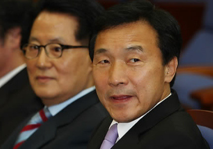 ▲ (왼쪽부터)박지원 민주당 원내대표, 손학규 민주당 대표. ⓒ 연합뉴스