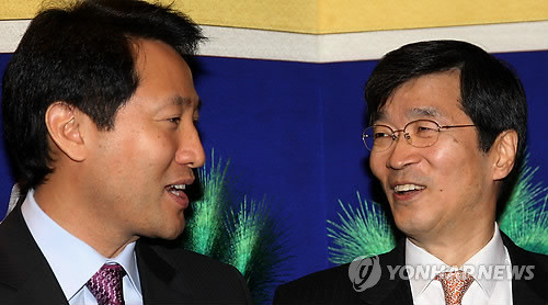 ▲ 전면이나 선별이냐를 두고 대립각을 세우고 있는 오세훈 서울시장과 곽노현 서울교육감 ⓒ 연합뉴스