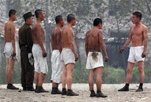 ▲ 북한 당국이 중국산 사료를 식량으로 위장 수입해 군인들과 돌격대원들에게 공급하고 있다.ⓒ자료사진