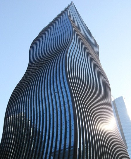 ▲ 강남 한복판에 S라인 건물인 GT 타워가 들어섰다.ⓒ 대림산업