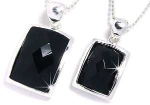 ▲ 휴대형 GPS 추적기.ⓒ자료사진