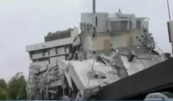 ▲ 뉴질랜드 크라이스트처치시에서 발생한 지진 모습 ⓒ YTN 방송화면 캡쳐