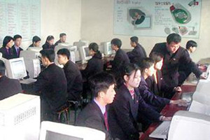 ▲ 북은 1989년 조선컴퓨터센터(KCC)를 시작으로 지휘자동화대학(구 미림대학)과 모란대학 등을 통해 사이버전 엘리트들을 양성하고 있다.ⓒ연합뉴스