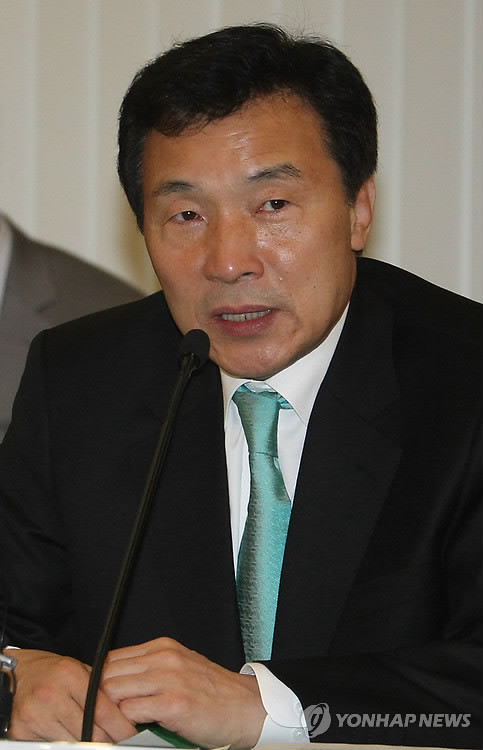 ▲ 민주당 손학규 대표가 9일 국회에서 열린 `무상보육 전문가 초청 간담회'에서 무상보육은 시행돼야 한다고 발언하고 있다.ⓒ연합뉴스