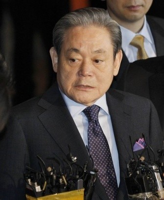 ▲ 이건희 삼성전자 회장이 10일 정운찬 동반성장위원장이 제안한 이익공유제를 정면으로 비판했다. ⓒ 연합뉴스