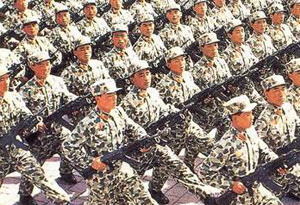 ▲ 북한 경보병 여단의 행진 모습.ⓒ자료사진