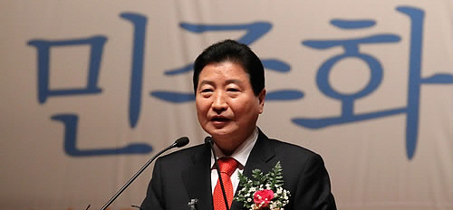 ▲ 지난 4일 안상수 한나라당 대표 자신의 출판기념회에서 인사말을 하고 있다. ⓒ 연합뉴스