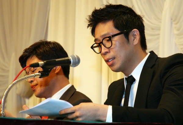 ▲ 19일 오후 3시 서울 홍은동 그랜드힐튼호텔에서 기자회견을 열고 있는 가수 MC몽.  ⓒ 추진혁 기자