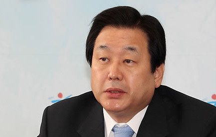 ▲ 한나라당 김무성 원내대표가 21일 국회 원내대표실에서 긴급 기자회견을 열고 4월 임시국회 현안을 설명하고 있다. ⓒ연합뉴스