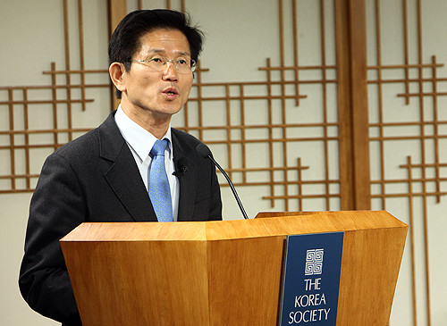 ▲ 미국을 방문 중인 김문수 경기도지사는 20일(현지시간) 뉴욕 코리아소사이어티가 주최한 초청 간담회에서 “우리나라 국민은 어떤 경우에도 북한의 군사적 도발을 용납하지 않을 것”이라며 강경한 대북 메시지를 전했다.ⓒ경기도