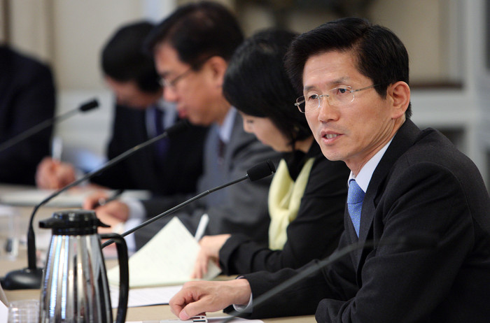 ▲ 19일(현지시간) 김문수 경기지사가 미국 뉴욕 헤럴드프렛하우스에서 열린'미외교협회 CFR 간담회'에서 국제현안을 토의를 하고 있다. ⓒ 경기도