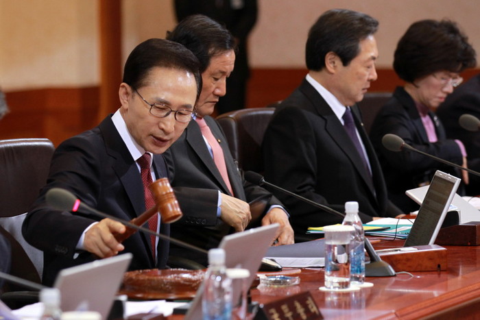 ▲ 이명박 대통령이 26일 청와대에서 열린 국무회의를 주재하고 있다.ⓒ청와대