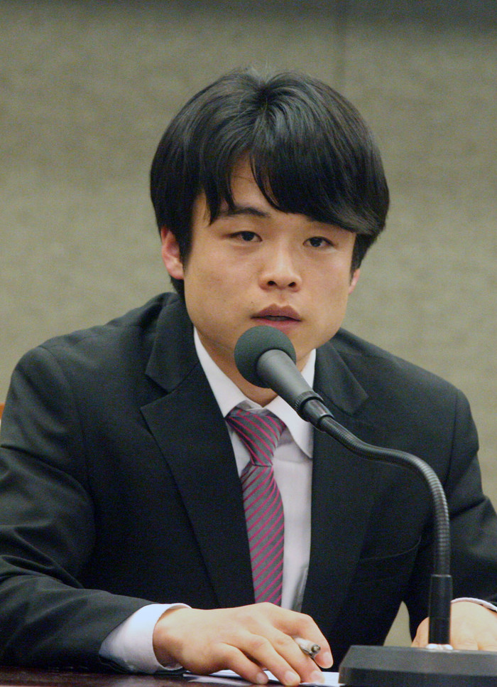 ▲ '남한사회에서 탈북청년이 바라본 북한인권'을 발제하는 백화성ⓒ노용헌기자