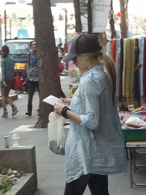 ▲ 에이브릴 라빈이 인사동이 나타났다는 인증샷.ⓒ트위터 아이디 'eoenrns'