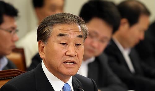 ▲ 이재오 특임장관이 9일 특임장관실로 출근하지 않고 장고에 들어간 것으로 알려졌다. ⓒ 연합뉴스