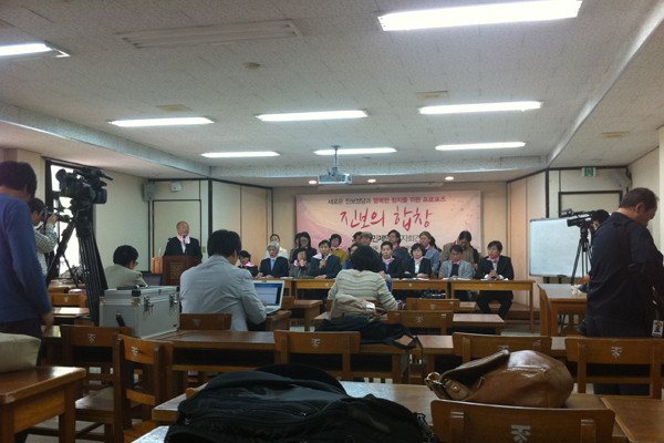 ▲ 12일 열린 '진보의 합창' 2차 제안 기자회견. 사회자는 박석운 한국진보연대/민언련 공동대표다.