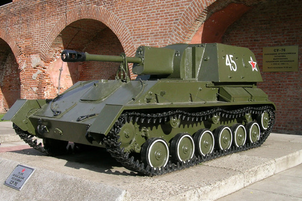 ▲ 박물관에 전시된 SU 76 자주포. 심 소령은 이 자주포를 수류탄과 화염병만으로 격파했다.