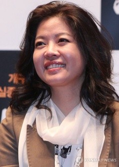 ▲ 대구 개구리소년 실종 사건을 극화한 '아이들’(감독 이규만) 기자시사회가 지난 1월 25일 오후 서울 광진구 자양동 롯데시네마 건대점에서 열린 가운데 김여진이 취재진의 질문을 듣고 있다.  ⓒ 연합뉴스