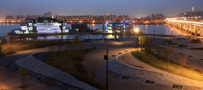 ▲ 6월2일 명품 브랜드 펜디(FENDI)의 패션쇼가 열리는 한강 세빛둥둥섬(플로팅 아일랜드)ⓒ뉴데일리