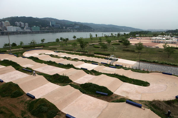 ▲ 광나루자전거공원의 BMX 레이싱 경기장ⓒ노용헌기자