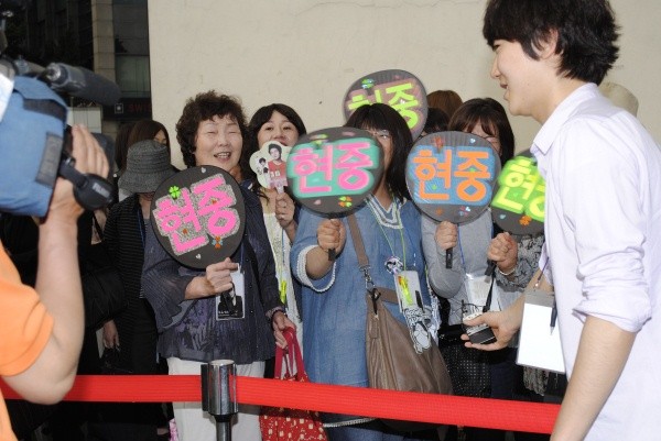 ▲ 장충체육관에 모여든 한류 팬들.  ⓒ 뉴데일리