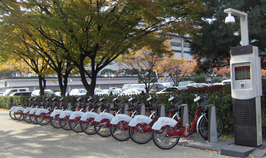 ▲ 공공자전거를 빌려 탈 수 있는 자전거 스테이션 ⓒ 서울시