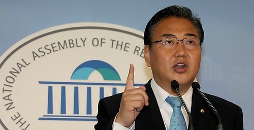 ▲ 한나라당 박진 의원이 14일 국회 정론관에서 7.4 전당대회 당 대표 출마를 선언하고 있다. ⓒ연합뉴스