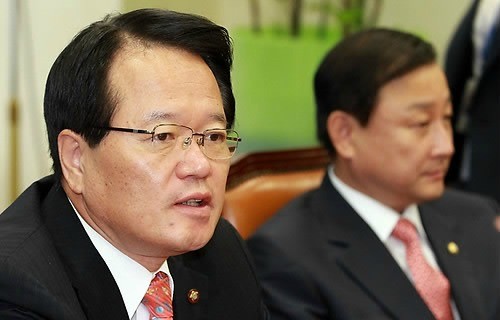 ▲ 한나라당 정의화 비상대책위원장이 27일 오전 국회 대표실에서 열린 비대위 회의에서 발언하고 있다. ⓒ연합뉴스