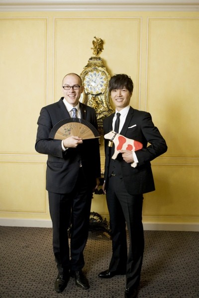 ▲ 배우 윤상현과 스위스 정부관광청 CEO인 유어그 슈미트(Juerg Schmid)씨.ⓒ스위스관광청