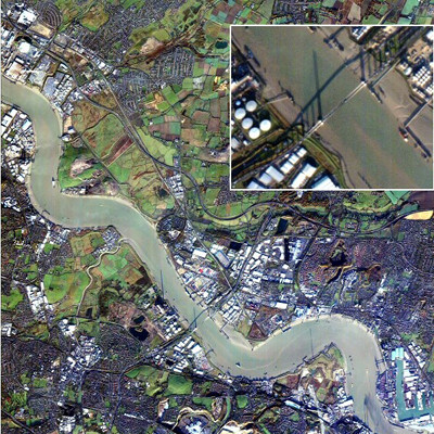 ▲ 美NGA가 제작한 모 지역의 지리공간정보. 우측 상자 속이 이를 확대한 모습이다.