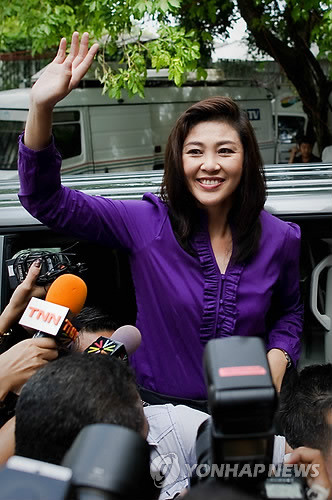 ▲ 태국 첫 여성 총리로 선출된 잉락 친나왓ⓒ