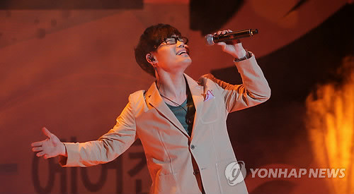 ▲ 사진='뼈가수' 1위로 등극한 김범수.