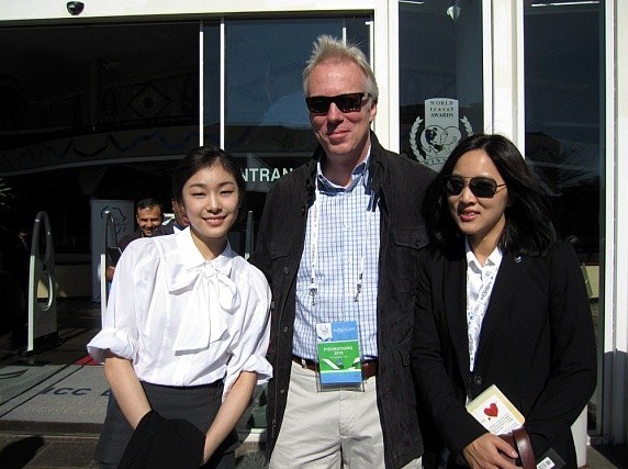 ▲ 평창 프레젠테이션을 진두지휘한 테렌스 번스(중앙)와 김연아, 나승연 평창동계올림픽유치위원회 대변인.  ⓒ 김연아 공식홈페이지