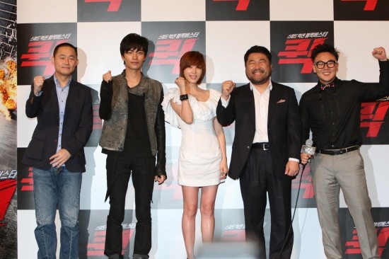 ▲ 퀵 조범구 감독과 주연배우들.ⓒCJ E&M