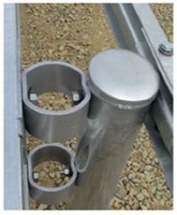 ▲ 원통형 충격 흡수대의 모습. 차량 충돌시 충격을 흡수하는 기능을 한다.ⓒ