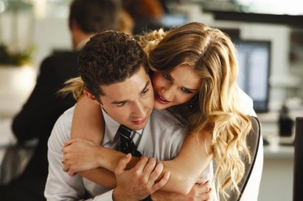 ▲ 영화 '트랜스포머3'에 출연한 배우 샤이아 라보프와 로지 헌팅턴 휘틀리.