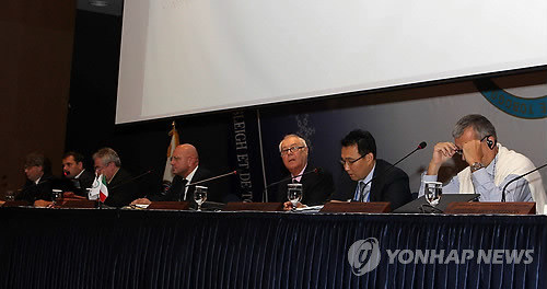 ▲ 국제 봅슬레이스켈레톤연맹 총회=(평창=연합뉴스) 유형재 기자 = 강원 평창이 2018 동계올림픽을 유치한 후 처음으로 유치한 국제행사인 국제봅슬레이스켈레톤연맹(FIBT) 총회가 15∼16일 알펜시아리조트 컨벤션센터에서 열리고 있다. 이 행사는 한국 동계스포츠 역사상 처음으로 유치한 국제기구 총회다ⓒ