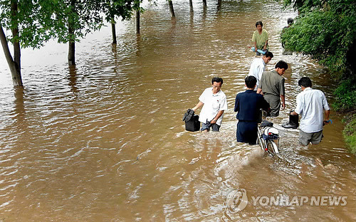 ▲ AP통신이 조작의혹을 제기한 北대동강변 수해사진ⓒ