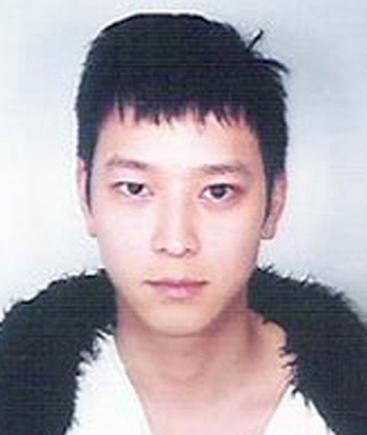 ▲ 강동원 증명사진ⓒ온라인 커뮤니티