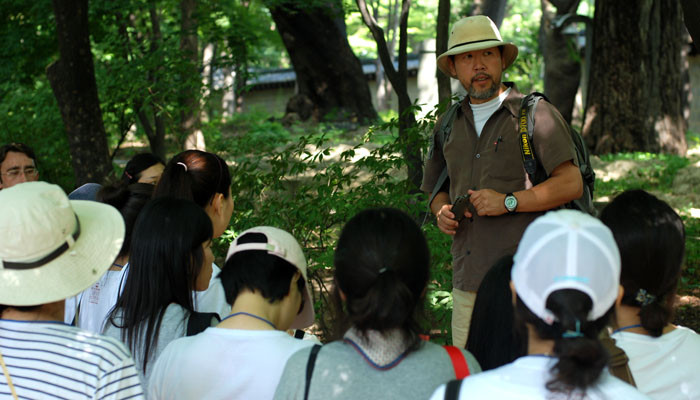 ▲ 지난해 한국 커피역사 탐험대 모습. ⓒ왈츠와 닥터만